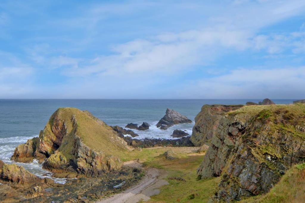 Cliff Top Cottage With Sea Views Portknockie Exteriör bild